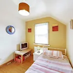 Cosy 3 Bed Cottage With A Indoor Fireplace!