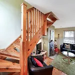 Cosy 3 Bed Cottage With A Indoor Fireplace!